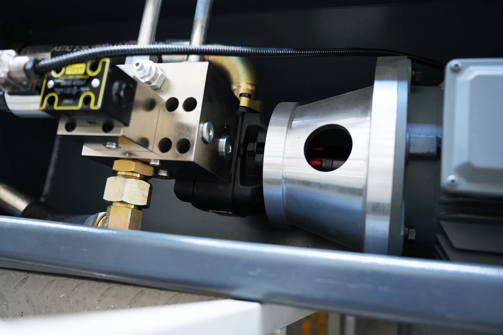 FIRST hydraulic oil pump