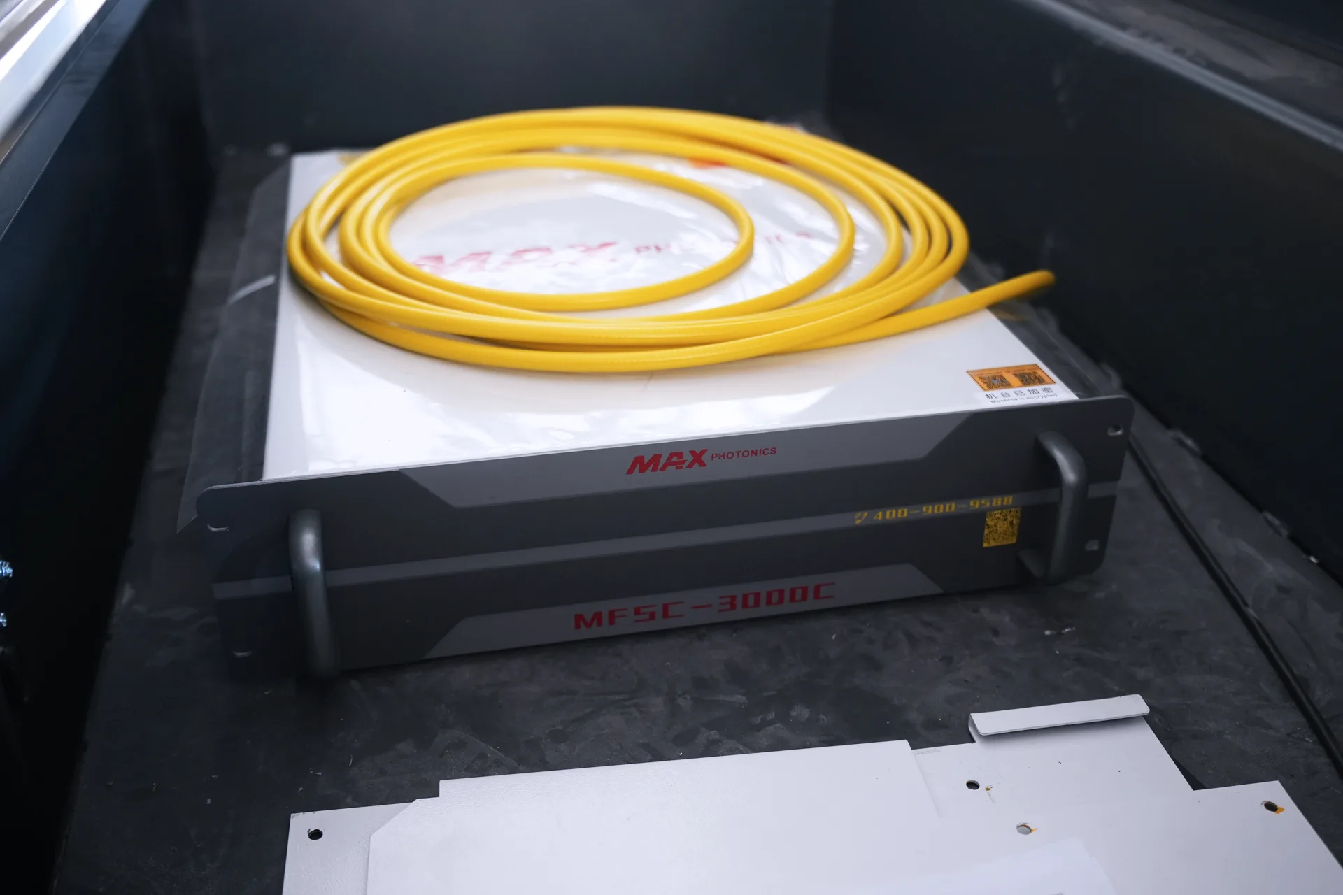 Max China MFSC 3000W Laser Source