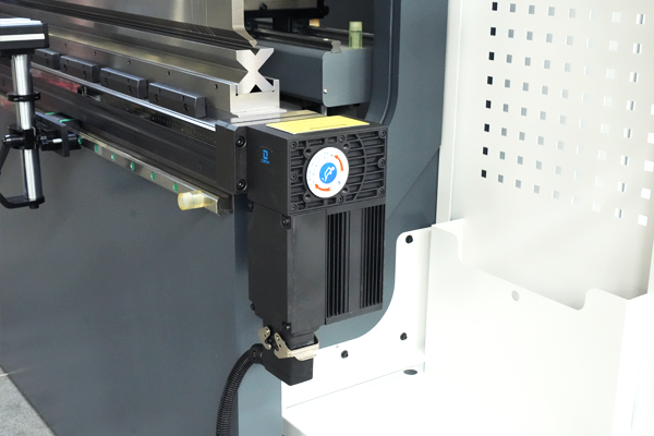 Hybrid CNC Press Brake, 110Ton Sheet Metal Press Brake, DELEM DA58T 2D Controller - Pictures 11 PBS-110T2500-DA58T Electric Crowning System