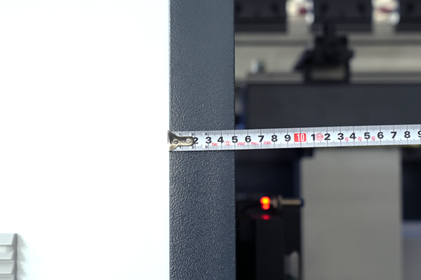 Hybrid CNC Press Brake, 110Ton Sheet Metal Press Brake, DELEM DA58T 2D Controller - Pictures 20 pbs-110t2500-da58t Thickness of side panel